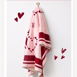 Victoria's Secret Valentines Cozy Fleece Throw Blanket NEW Pink & Red Hearts